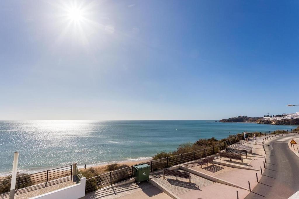 Refurbished Beachfront House, Pool, Ac, Wifi, Albufeira, Sea View Exterior photo